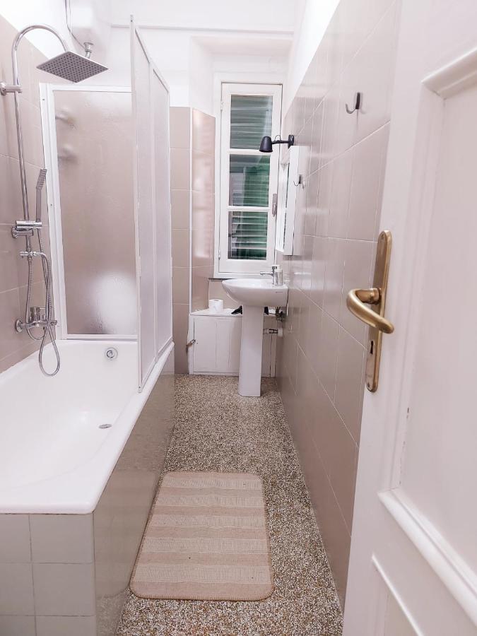 Genova Rooms Brignole B المظهر الخارجي الصورة